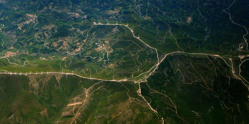 云计算赋能未来：云存储、数据分析与企业云解决方案的融合之道