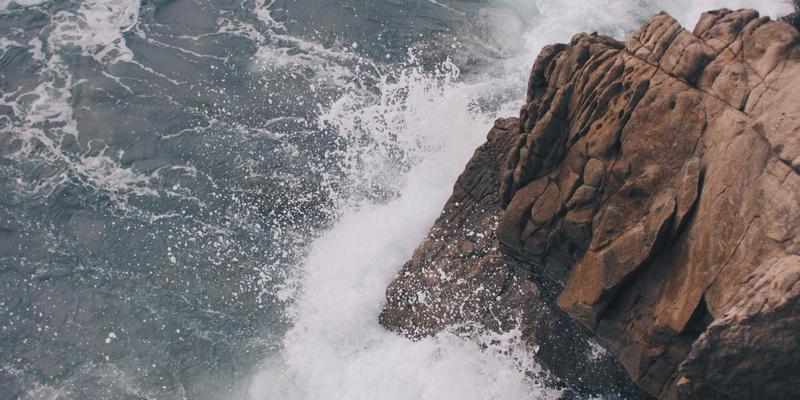 云计算赋能未来：数据分析、数据服务与云存储的融合之道